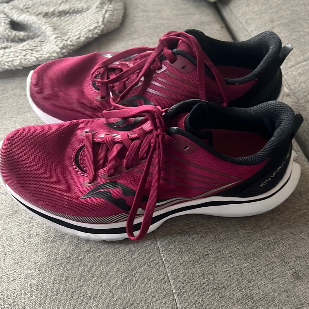 Women’s Saucony Kinvara 12, size 7, worn less than 5 times